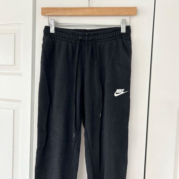 Nike Women’s NSW Club Fleece Joggers Black Size XS Drawstring Waist Sweatpants - Picture 3 of 8